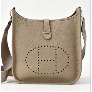 Evelyn 28cm 81（Gris Tourterelle）